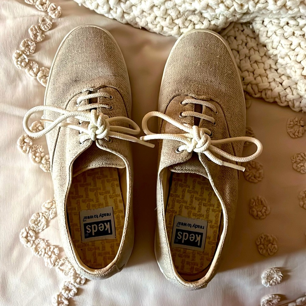 Keds. 6.5. Reposhing. Only worn a few times, bought them new, great condition!